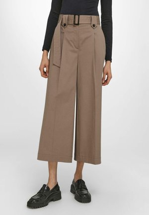 MIT GÜRTEL - Trousers - nougat