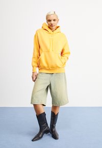 Nike Sportswear SPORTSWEAR PHOENIX FLEECE - Sportinis megztinis - sundial/sail