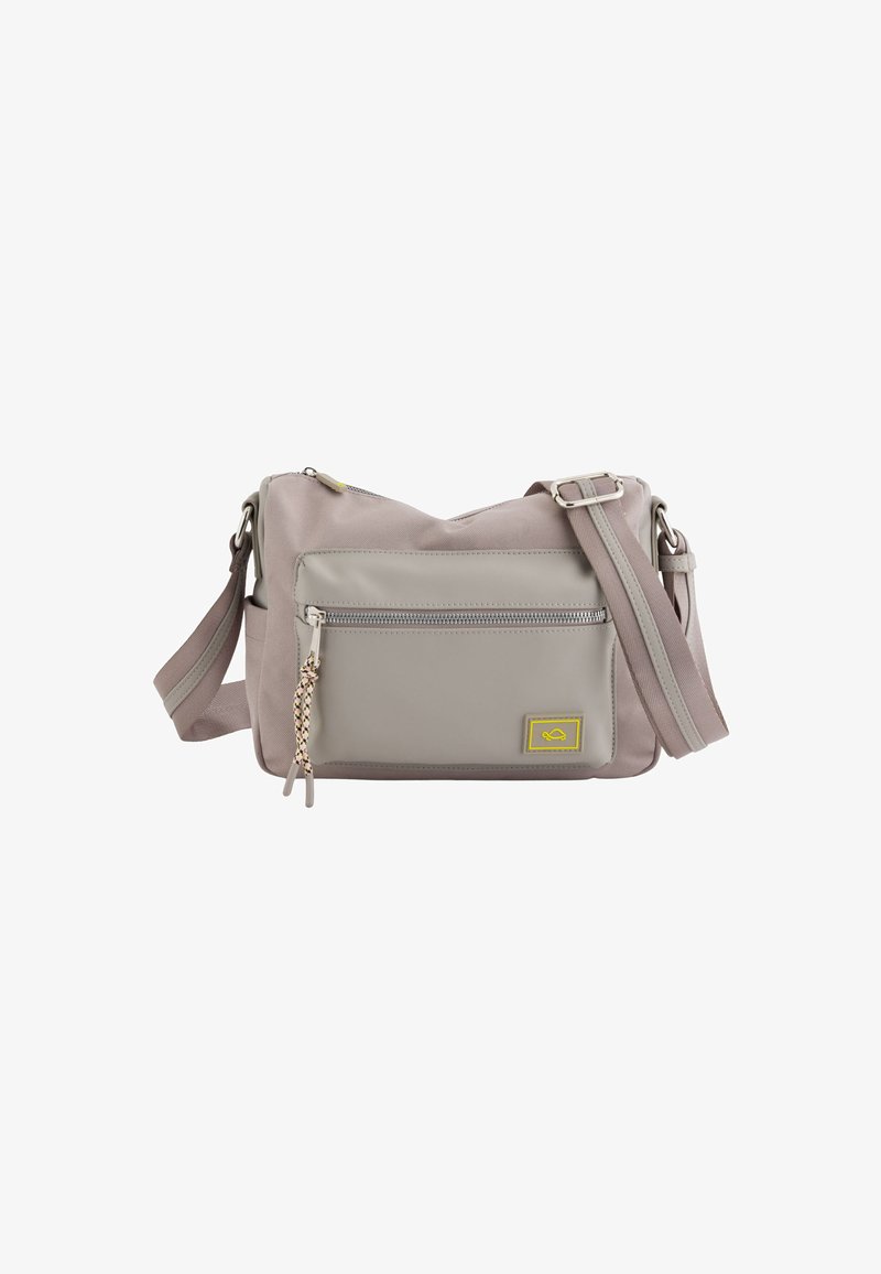 Světle šedá crossbody taška z měkké tkaniny s přední kapsou na zip, nastavitelným popruhem a žlutou nášivkou s logem.