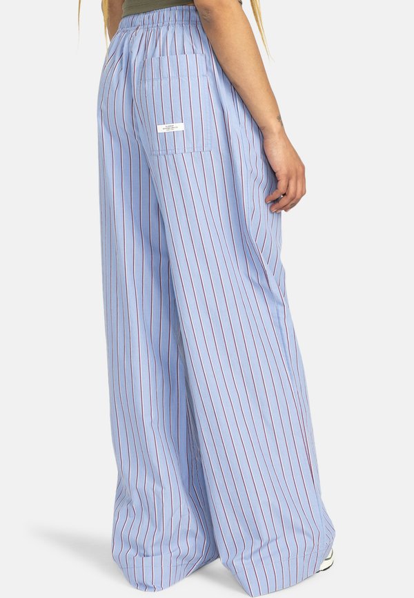 CHILLIN  - Trousers - bgn34