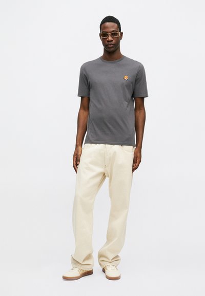 Maison Kitsuné FOX HEAD REGULAR TEE - Paprasti marškinėliai - charcoal
