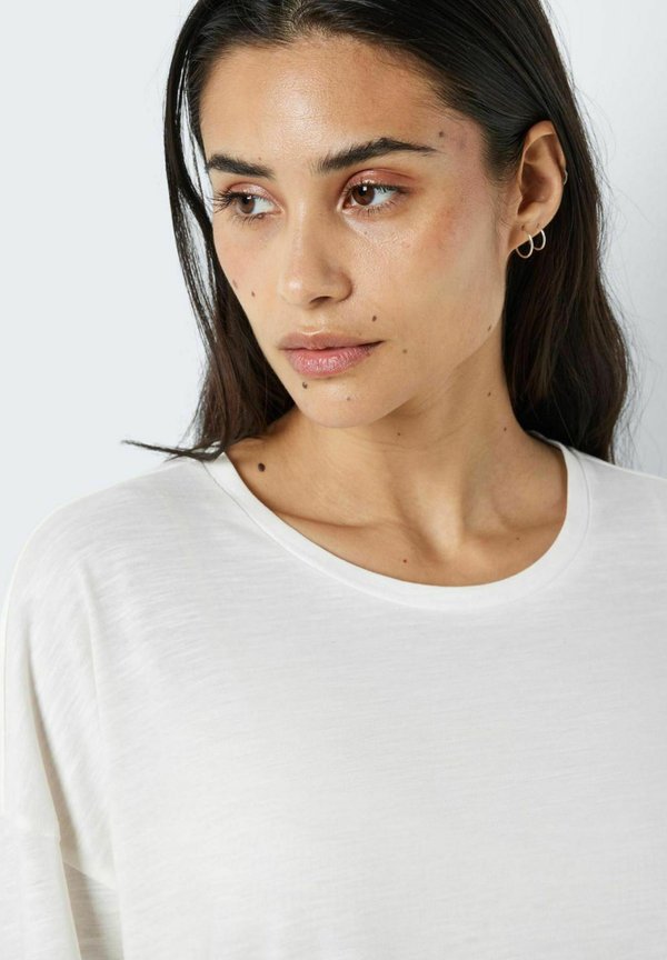 NMMATHILDE O-NECK HIGH LOW  - Long sleeved top - sugar swizzle4