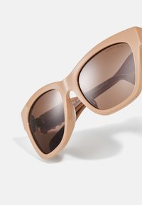 Michael Kors EMPIRE SQUARE - Saulesbrilles - camel solid