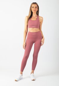 Carlheim Steznik - berry