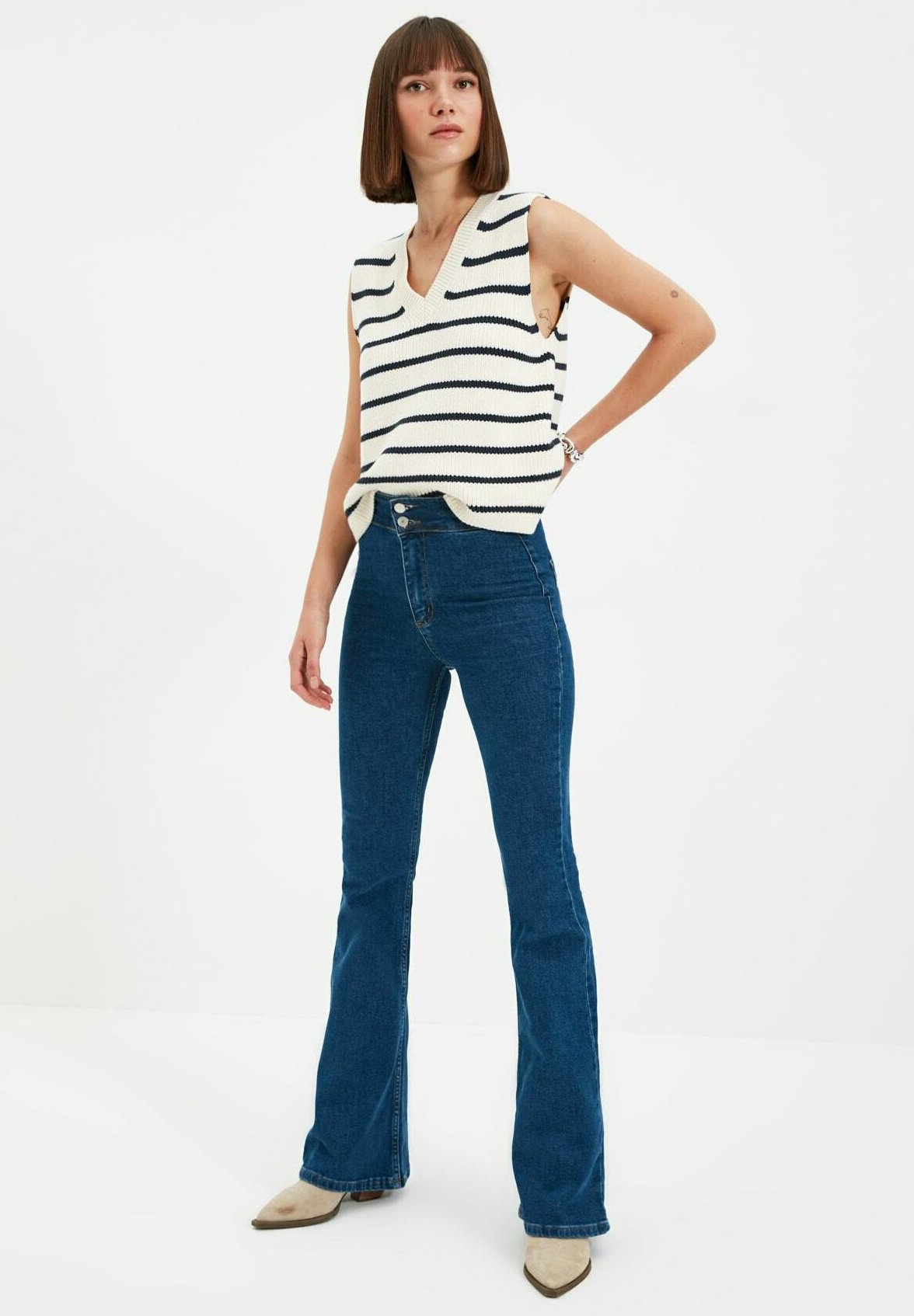 Trendyol Flared Jeans - navy blue/dark 