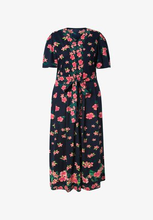 Tmavě modré midi šaty s krátkými rukávy, růžovým květinovým vzorem, výstřihem do V a páskem ze stejné látky, zavázaným v pase.