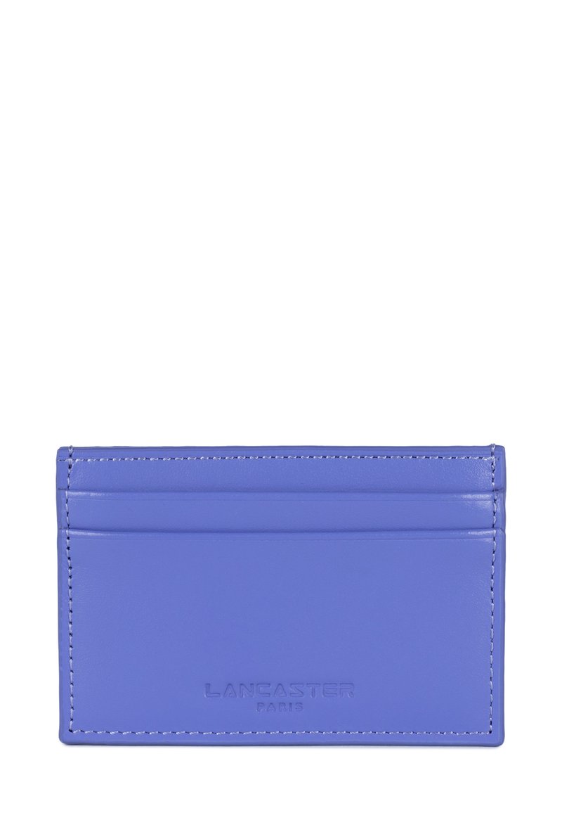 Portafoglio in pelle viola con quattro slot per carte, logo impresso e cuciture a contrasto per resistenza e stile.