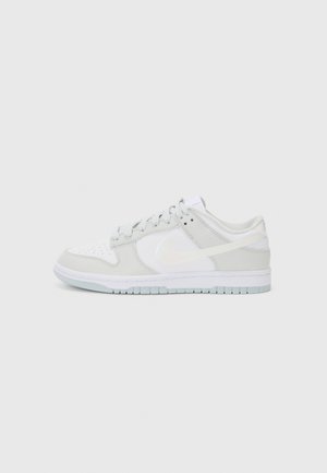 DUNK LOW - Sneakers basse - photon dust/white/blue ice/ghost