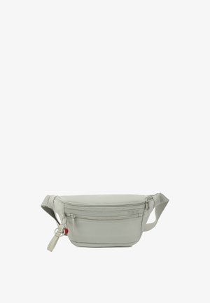 Riñonera gris claro con correa ajustable, dos compartimentos frontales con cremallera y pequeña etiqueta metálica de marca en el bolsillo delantero.