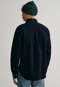 GANT REG  - Skjorter - marine