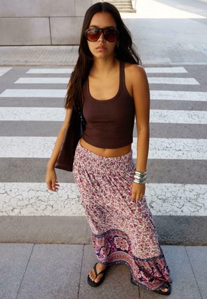 SLEEVELESS - Débardeur - dark brown