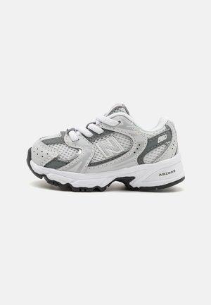 530 UNISEX - Sneakers laag - grey matter