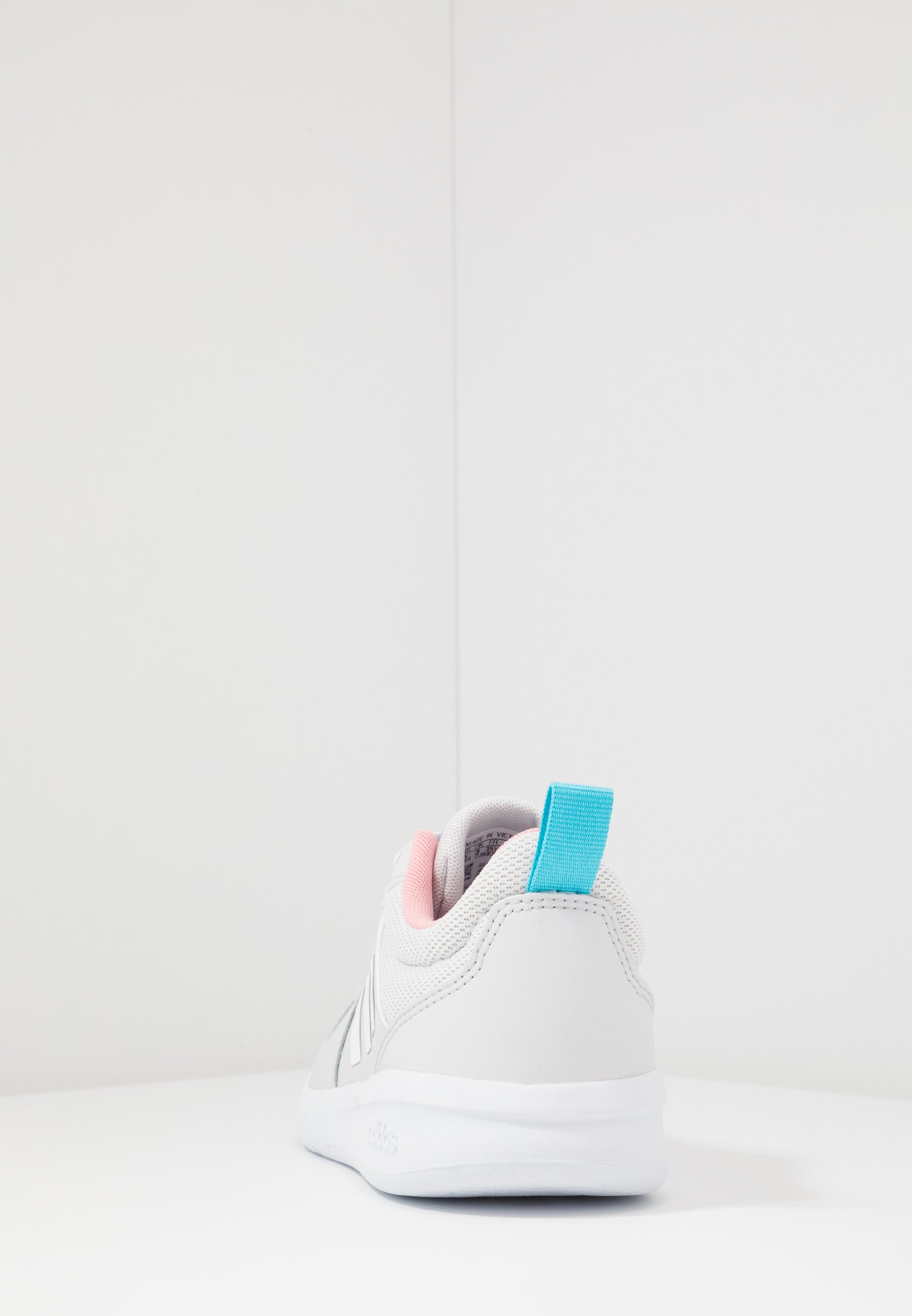 adidas Performance TENSAUR - Sportschoenen - dash grey/footwear white/glow  pink/Lichtgrijs - Zalando.nl