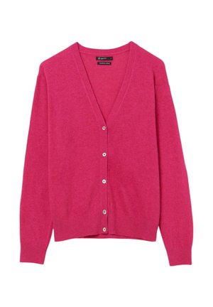 Cardigan fucsia con scollo a V, maniche lunghe e cinque bottoni argento sulla parte anteriore; morbido tessuto a maglia, design casual.