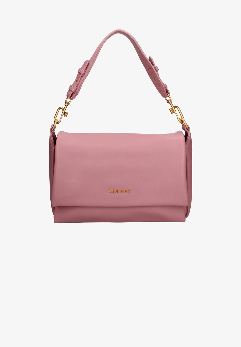 Borsa a tracolla in pelle rosa con design pieghevole, dettagli in metallo dorato e tracolla regolabile. Branding minimalista sul davanti.