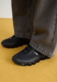 MEGARIDE - Trainers - core black/carbon