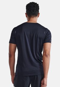 2XU LIGHT SPEED - Spordi T-särk - black black reflective