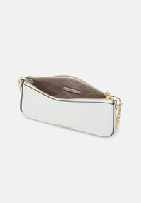 MICHAEL Michael Kors EMPIRE CHAIN POUCHETTE - Handbag - optic white
