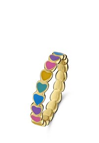 Gouden ring met afwisselende kleurrijke hartvormen in roze, paars, blauw en geel. Gladde, glanzende afwerking met een flexibel ontwerp.