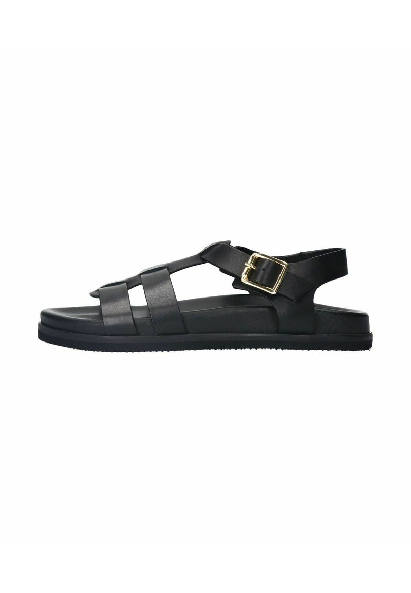 Zwarte sandalen van synthetisch materiaal met kruislings lopen banden, verstelbare gesp, platte zool en een textuur voor grip. Geen hak.