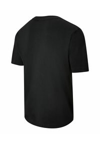 Camiseta de algodón negra con cuello redondo y mangas cortas, con una textura suave y un dobladillo recto en la parte posterior.