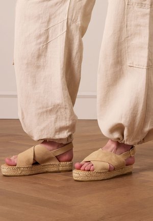 Espadrilles - beige