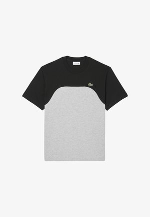 Baumwoll-T-Shirt mit einem schwarzen Oberteil und einem grauen Körper, Rundhalsausschnitt, kurzen Ärmeln und einem kleinen grünen Logo auf der Brust.