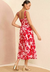 Love & Roses MIDI REGULAR FIT - Freizeitkleid - pink and red floral