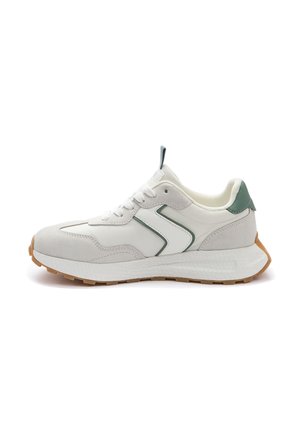 Trainers - white grey
