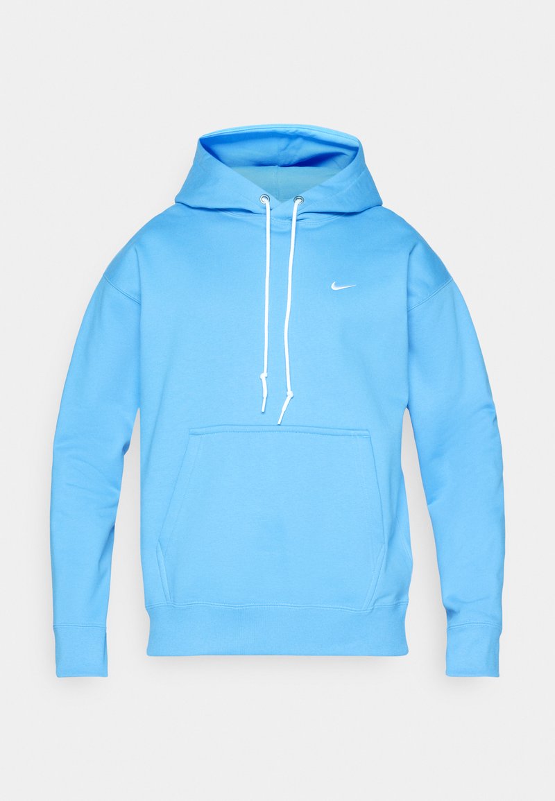 Blaues Sweatshirt mit Kapuze, Fronttasche und weißen Kordeln. Besitzt ein kleines weißes Nike-Logo auf der Brust. Aus weichem Stoff gefertigt.