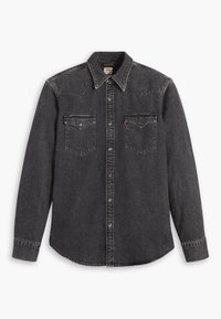 Camicia in denim nero da uomo con bottoni, due tasche sul petto con chiusura a scatto e colletto a punta.