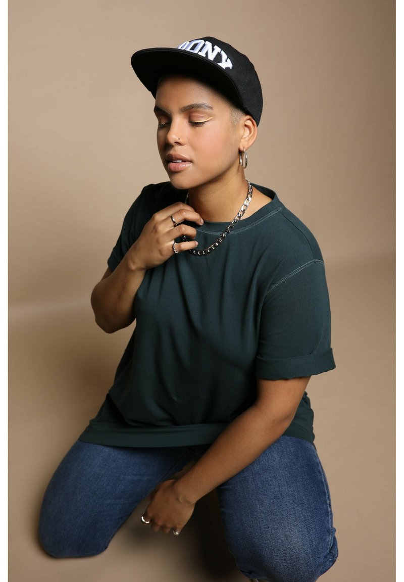 Studio Untold LONGLINE - T-Shirt basic - donkerpetrol