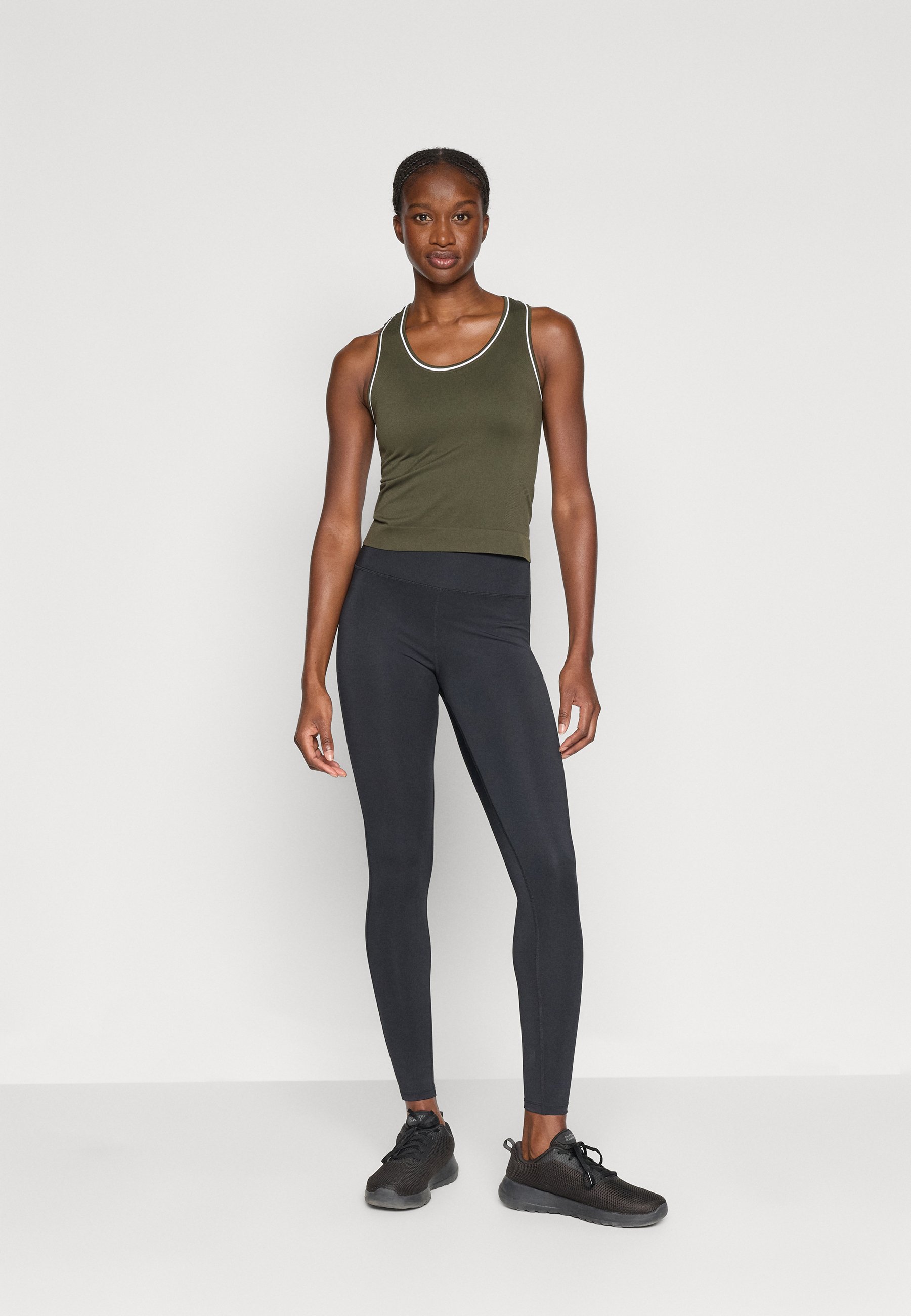 Sweaty Betty online pe ZALANDO