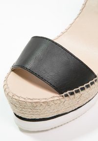 See by Chloé Sandály na vysokém podpatku - black