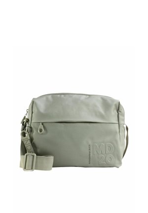 Petit sac bandoulière gris clair avec poche zippée à l'avant, sangle réglable et texte embossé "MD 20" sur le côté avant.