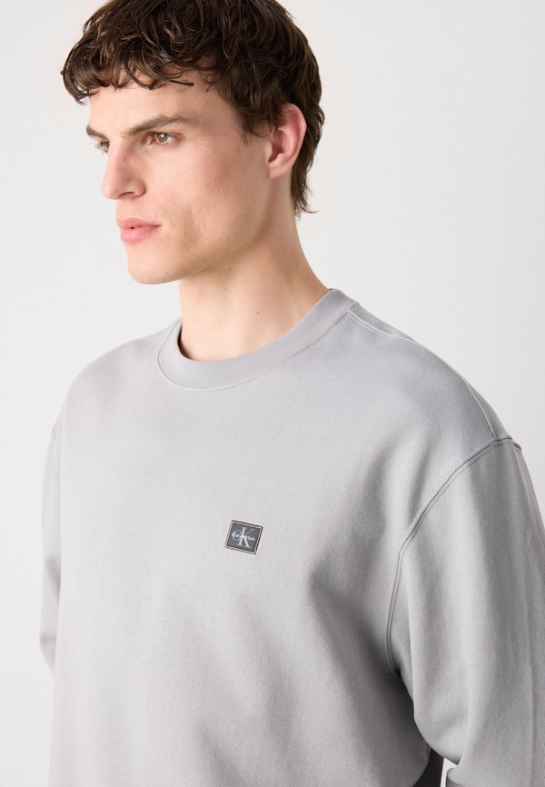 BADGE  - Sweatshirt - formal gray4