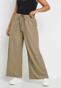 Yours Clothing WIDE  - Tygbyxor - light brown