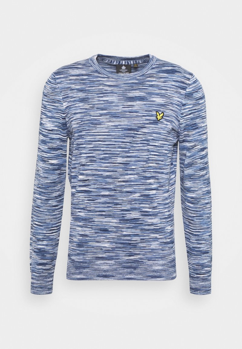 Langärmliger Rundhalsausschnitt-Pullover in blau-weißer Melange-Optik, mit einem kleinen gelben Logo-Akzent auf der linken Brust.