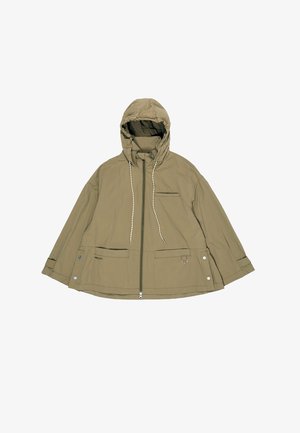 Kapuutsiga khaki jope esiluku, reguleeritavate nööridega, kolm esist taskut, külgedel trukid ja D-tihvt detail.