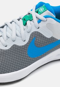 Nike Performance NIKE REVOLUTION 6 (GS) - Zapatillas running asfalto - cool grey/photo blue/deep royal blue/pure platinum