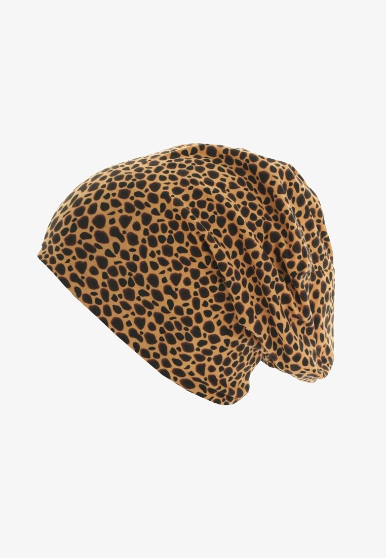 Barna és fekete leopárdmintás beanie sapka, puha anyagból. Lazább szabása van, hátul ráncolt kialakítással a kényelmes viselet érdekében.
