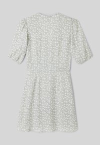 BZB CACHE COEUR IMPRIMÉE FLORAL - Robe de jour - vert clair