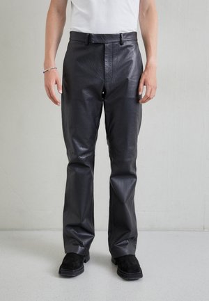 Emporio Armani EXCLUSIVE TROUSERS - Kožené nohavice - nero