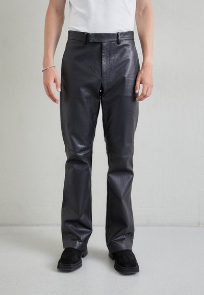 Emporio Armani EXCLUSIVE TROUSERS - Odinės kelnės - nero