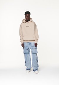 Pegador COLNE LOGO  - Luvtröja - washed desert sand