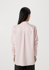 Samsøe Samsøe LOVAR SHIRT - Πουκαμίσα με κουμπιά - chalk pink