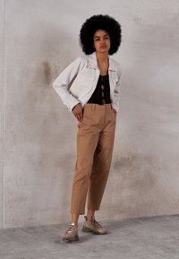 Steve Madden MAXILLA - Matalavartiset tennarit - rose gold