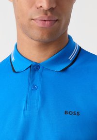 BOSS PAUL - Pólóing - open blue