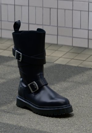 ANISTONE STRAP HIGH BOOT UNISEX - Batai - black orleans