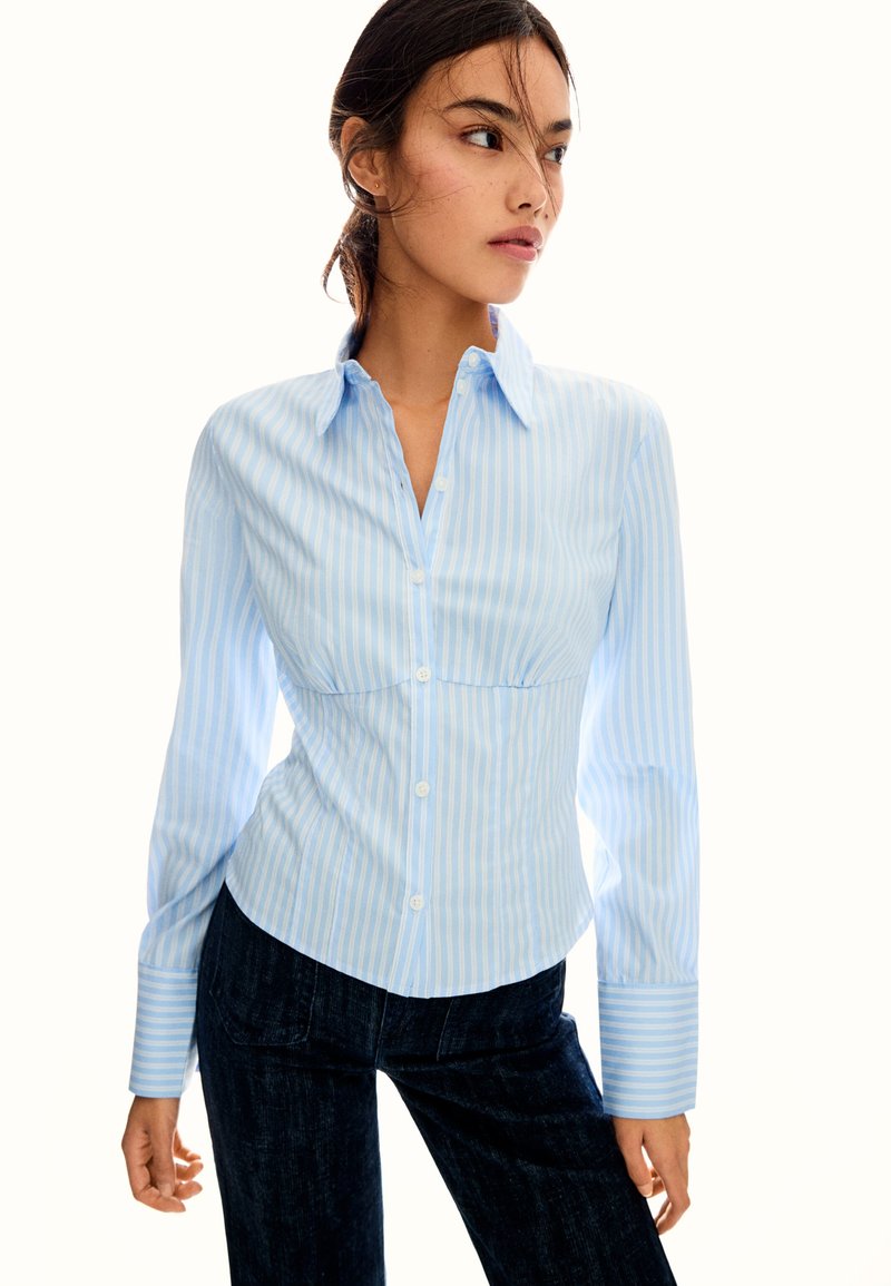 Bershka Button-down blouse - light blue